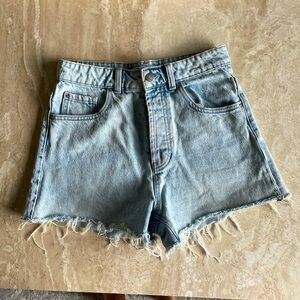 size 6 zara denim shorts